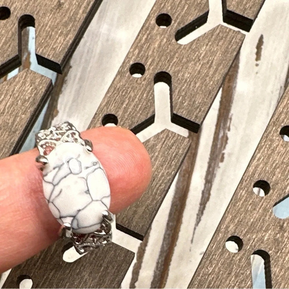 Howlite silver victorian gem ring/ patience and tenderness - Picture 2 of 10